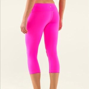 Lululemon Wunder Under Cropped Leggings - 6